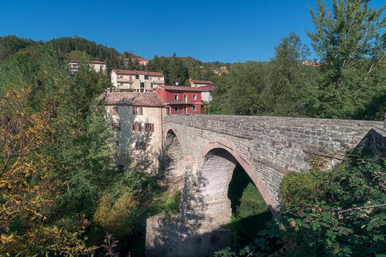 La Casa Sul Ponte Villa Mercatello sul Metauro Bagian luar foto